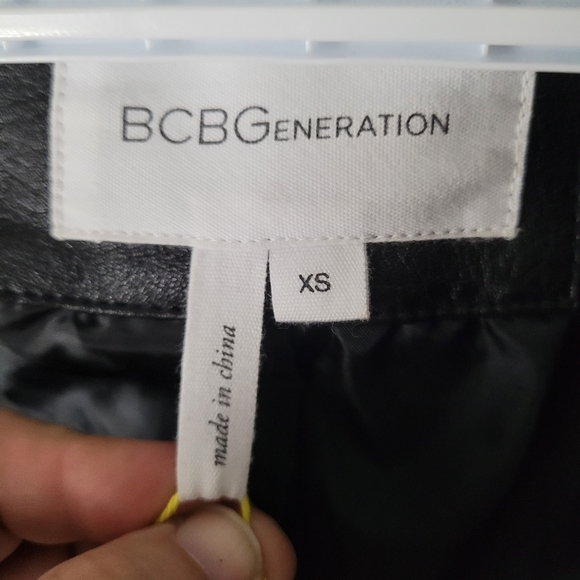 BCBGENERATION | striped faux leather biker moto jacket - Picture 7 of 10